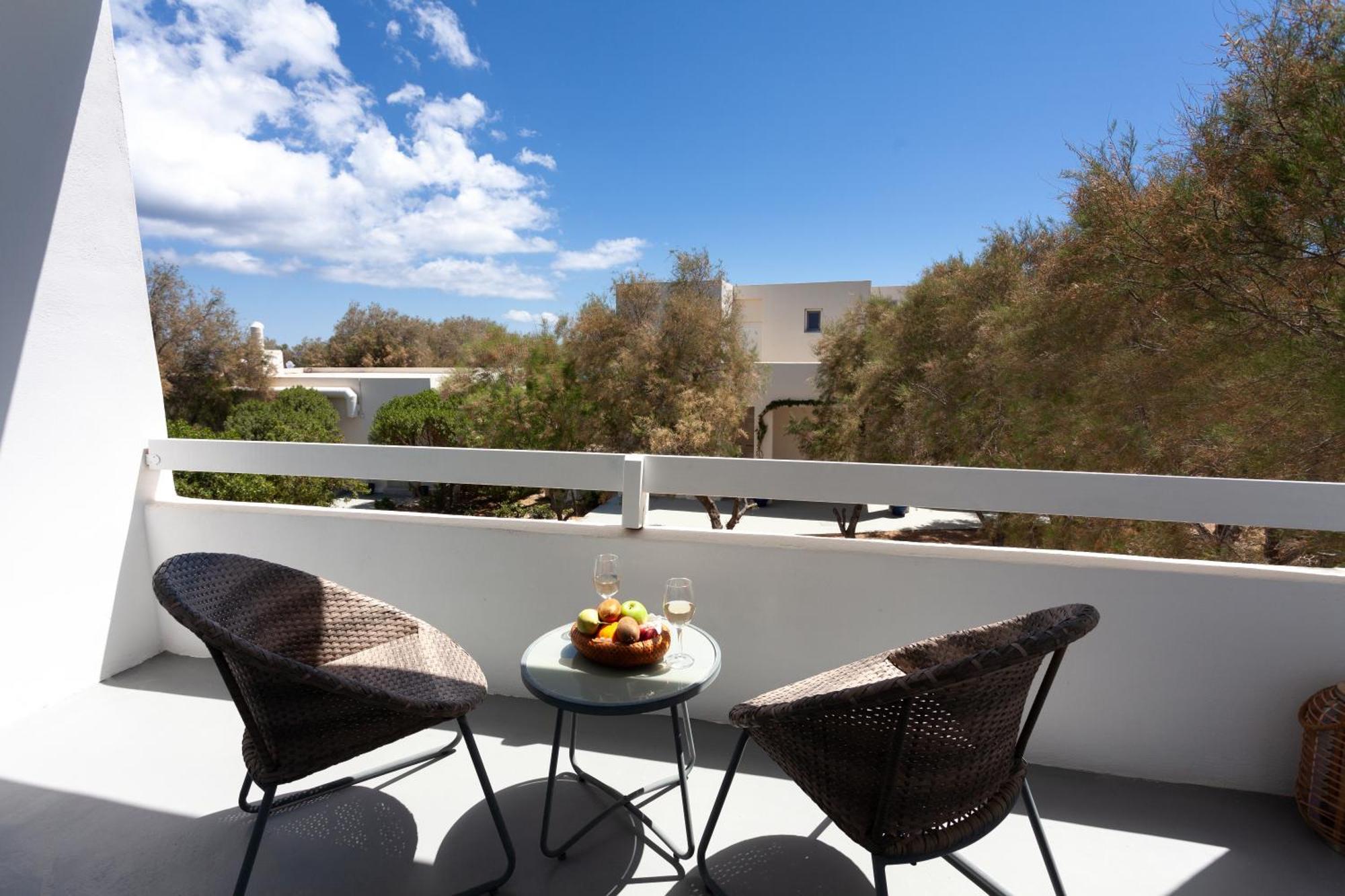 Sea Sound White Katikies Aparthotel Exomitis  Exterior photo