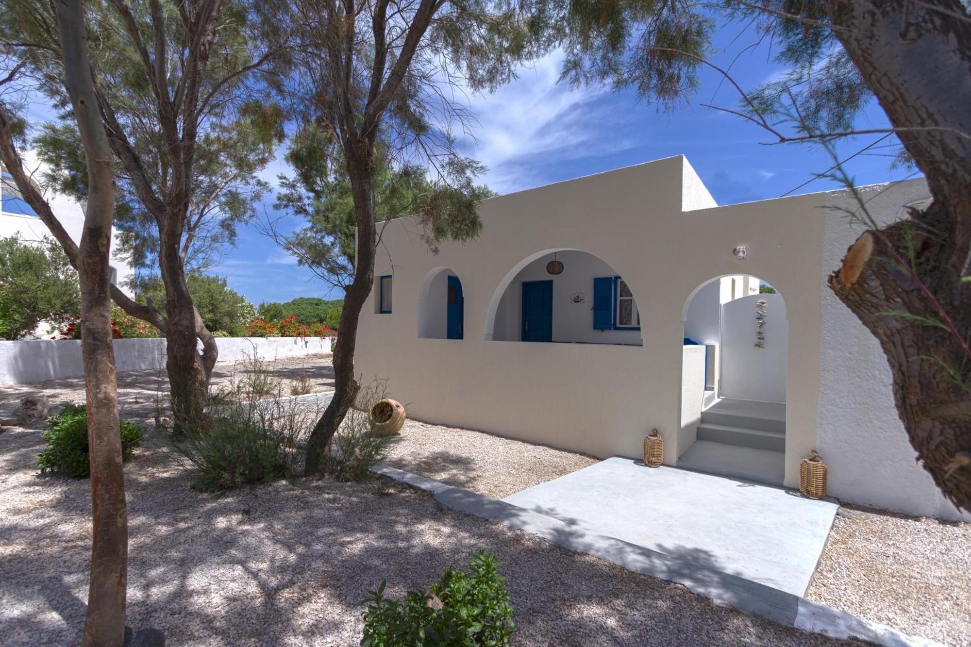 Sea Sound White Katikies Aparthotel Exomitis  Exterior photo
